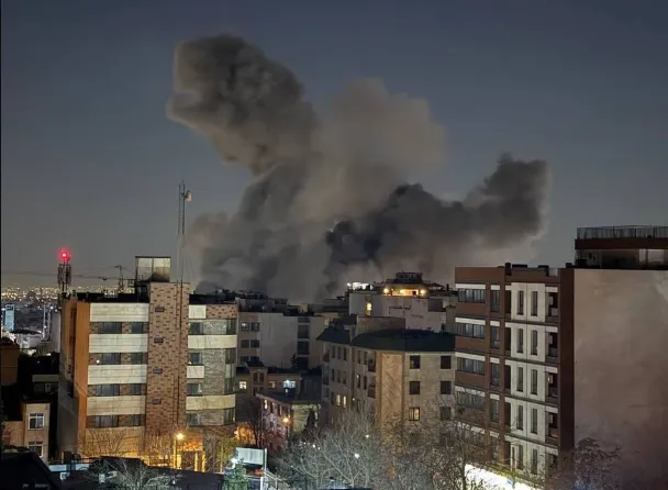 VIDEO Israel sub cupola de foc: Civilii părăsesc capitala, în timp ce Netanyahu anunță că loviturile asupra Teheranului se intensifică