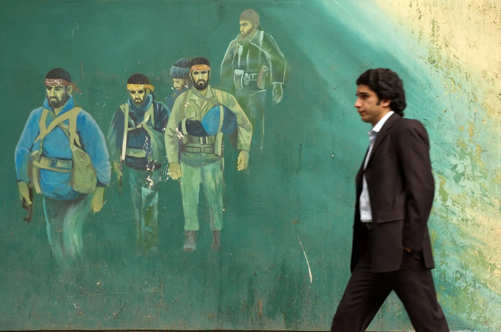 Gardienii Revoluţiei afirmă că ei "vor decide când se va termina războiul"/ Așteptăm flota americană în Strâmtoarea Ormuz