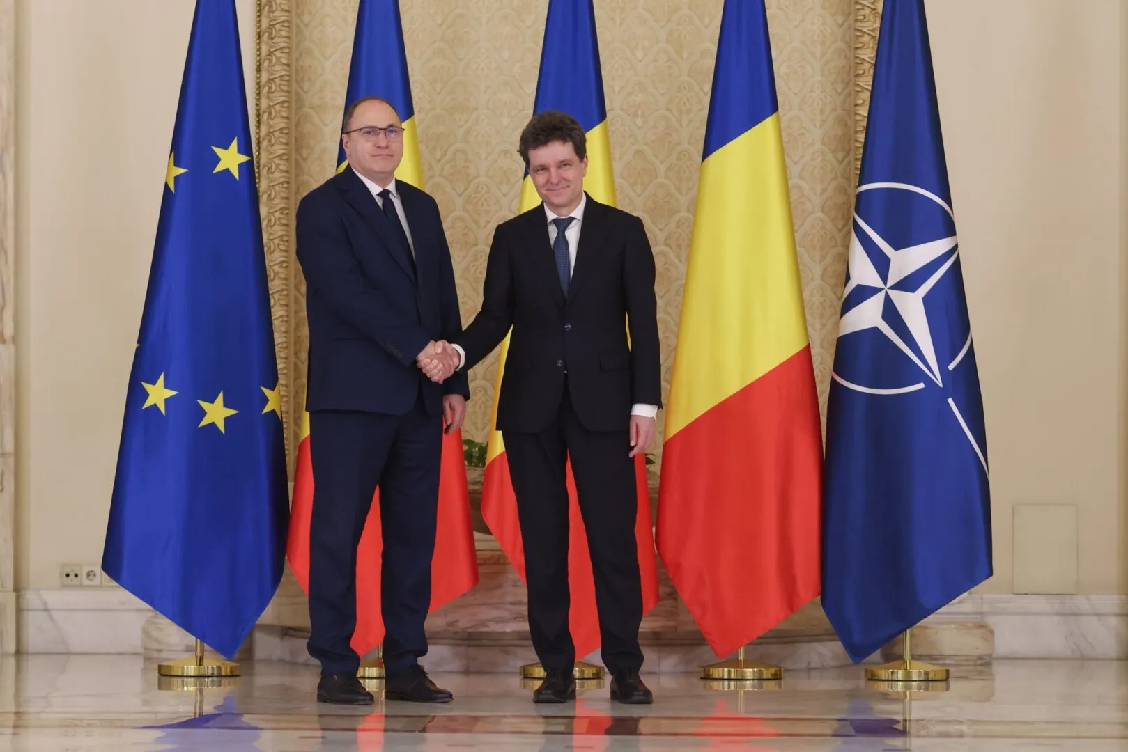 DOCUMENT Noul ministru al Educației, Mihai Dimian, achiziționa case de vacanță și terenuri în plină pandemie. Ce mai scrie pe declarația de avere