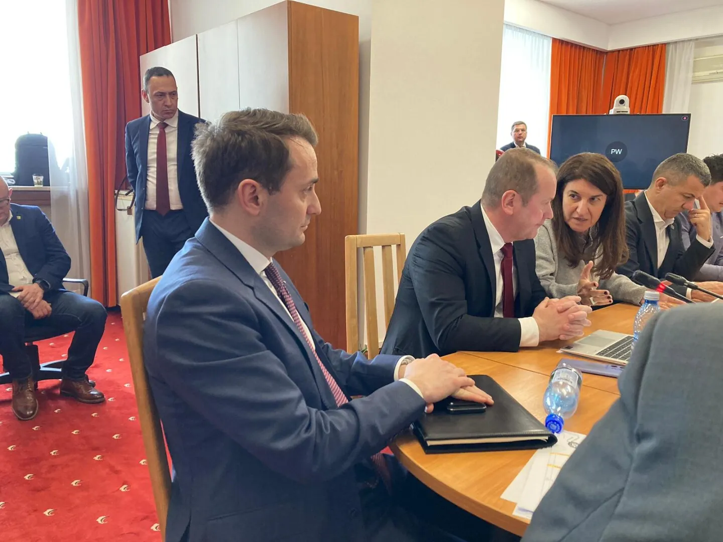 Focar de corupție dezvăluit de șeful Cancelariei lui Bolojan: Mihai Jurca le-a povestit senatorilor că la avizele ISU inspectorii primeau un 'inceptive'