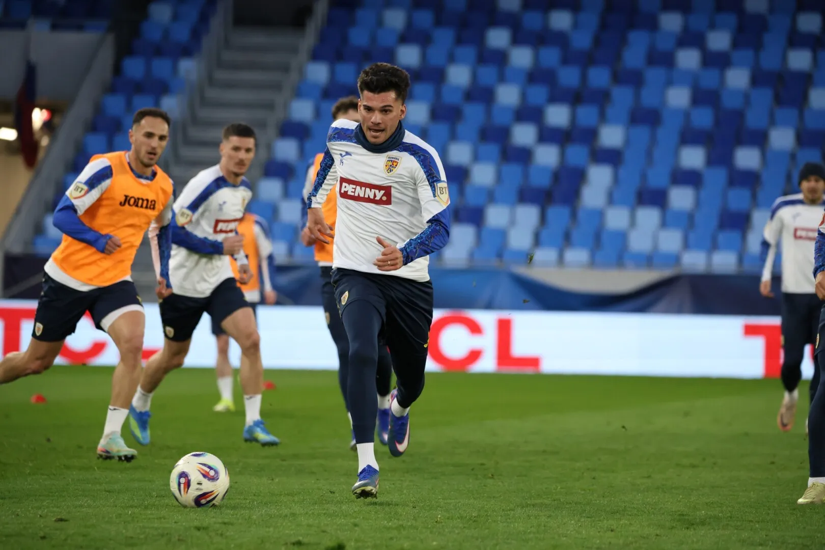 Cine transmite România - Slovacia. Meci amical după ratarea prezenței la Cupa Mondială de fotbal