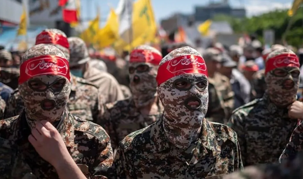 Iranul amenință SUA: 'Nu veți mai fi în siguranță nicăieri, nici măcar acasă'. Escaladare majoră în ziua a treia a atacurilor SUA–Israel