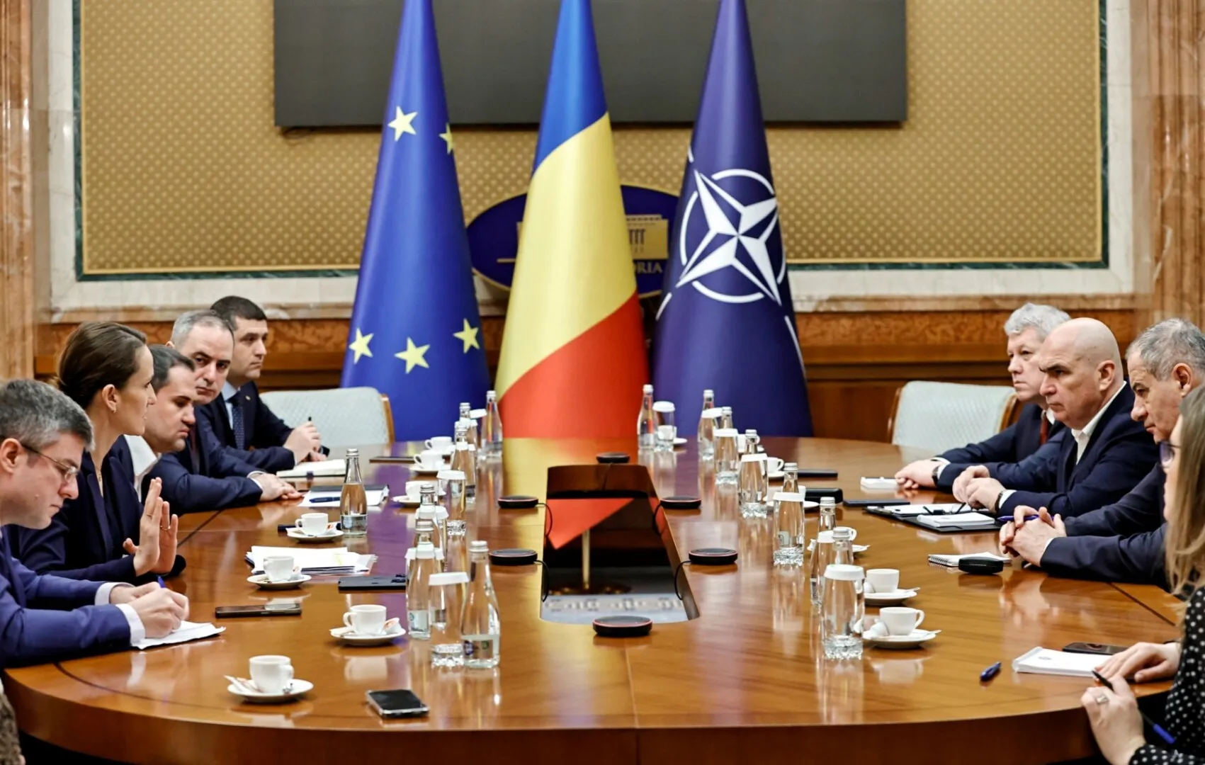 Ședință de urgență la Palatul Victoria: Guvernul declanșează operațiunea de aducere acasă a românilor din zona de război