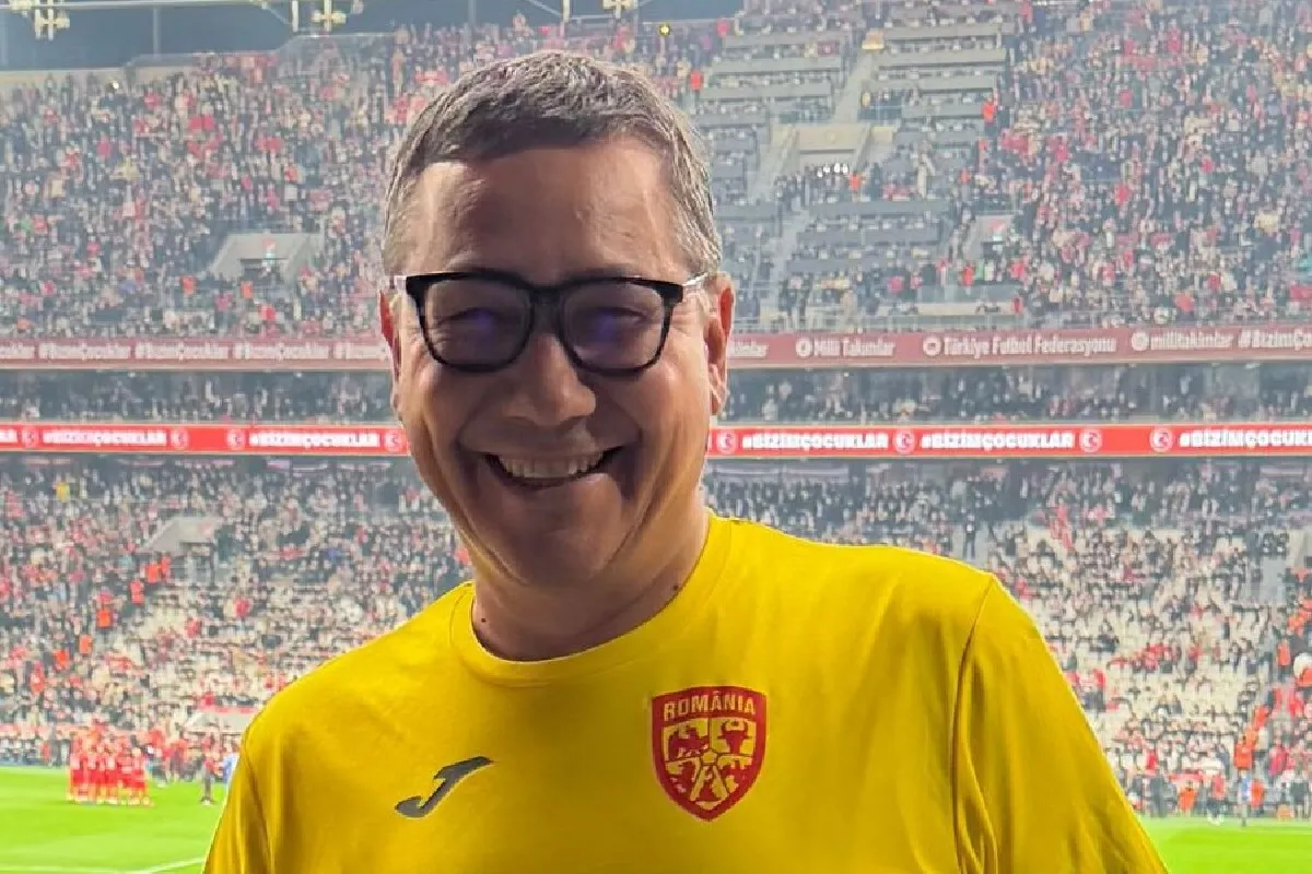 Victor Ponta, mesaj tranșant după ce a devenit ținta suporterilor pentru imaginile postate înainte de Turcia-România: 'De proști, de hiene și de 'heringi', sincer, nu îmi pasă deloc'