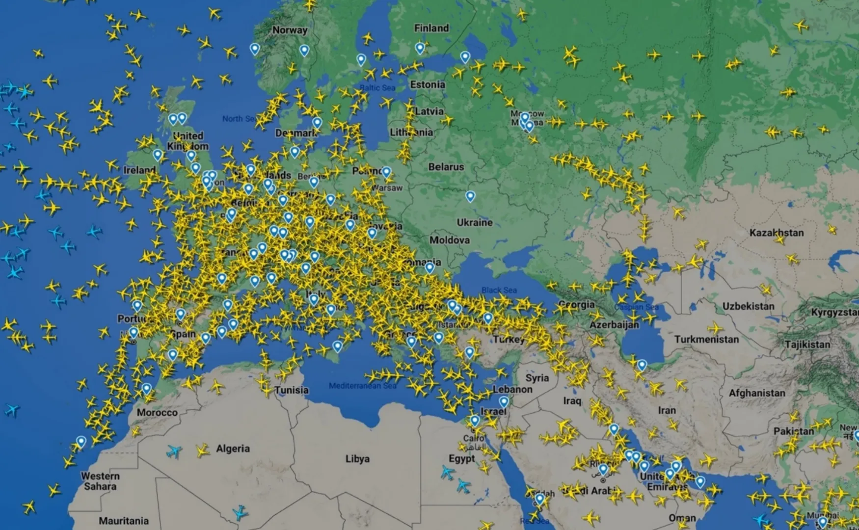 Haos total pe cerul Orientului Mijlociu: marile companii aeriene își suspendă zborurile, pe fondul escaladării tensiunilor din regiune