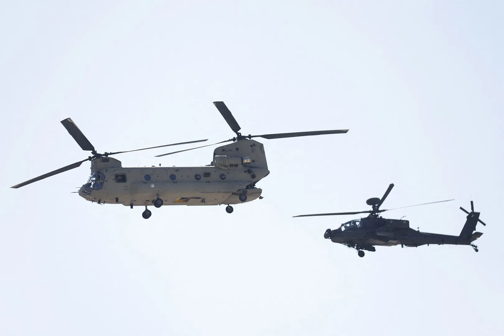 România devine punct central al operațiunilor SUA: Ce înseamnă, de fapt, desfășurarea super elicopterelor Apache în țara noastră