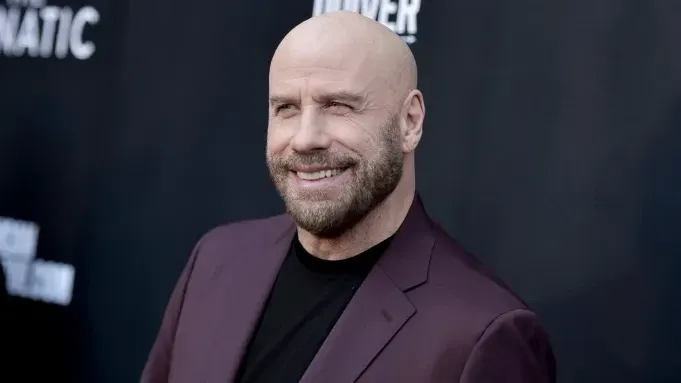 John Travolta îşi face debutul regizoral la Festivalul de Film de la Cannes