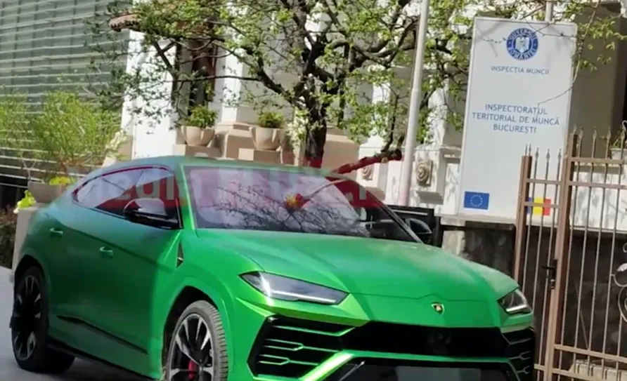 VIDEO Noul șef al ITM București vine la serviciu cu un Lamborghini de 300.000 de euro. Bolidul nu e trecut în declarația de avere
