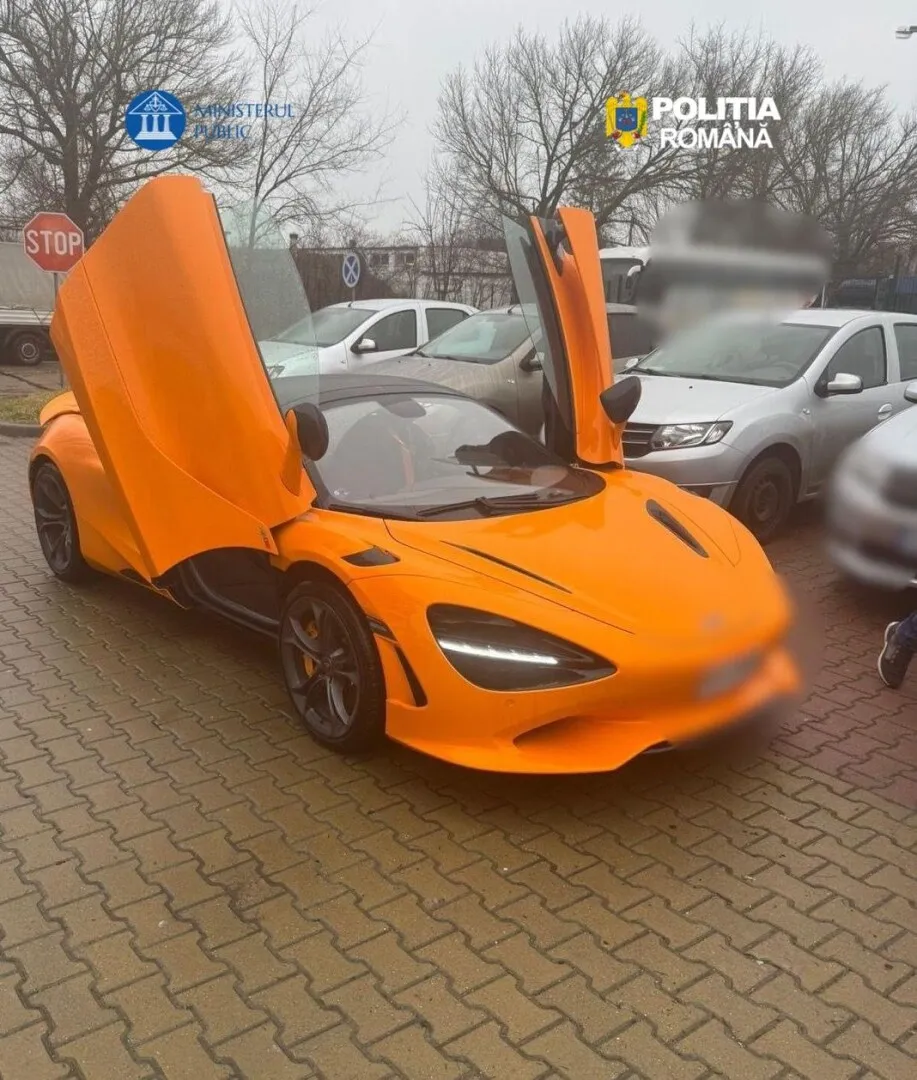 FOTO "Bijuteriile pe patru roți" ale unor străini certați cu legea au fost trase pe dreapta de polițiștii români: Schema prin care au păcălit statul