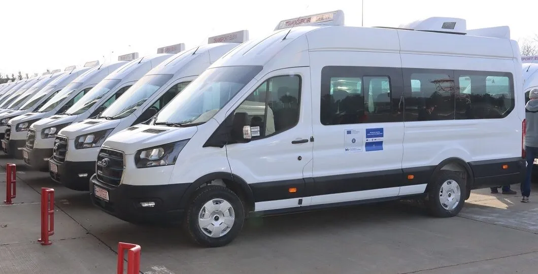 Parchetul European pune sub lupă 'afacerea microbuzelor școlare' finanțată prin PNRR / Dragoș Pîslaru va trimite Corpul de Control pentru verifica achizițiile