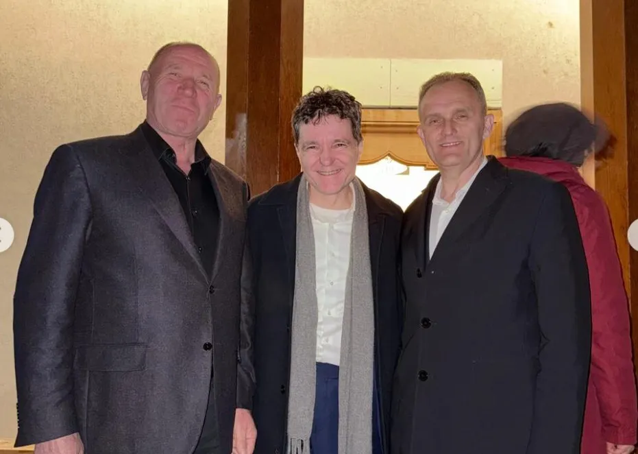 FOTO Apariție surpriză a lui Nicușor Dan, alături de doi PSD-iști, la o mănăstire: „Discret, firesc, așa cum ar trebui să fie”