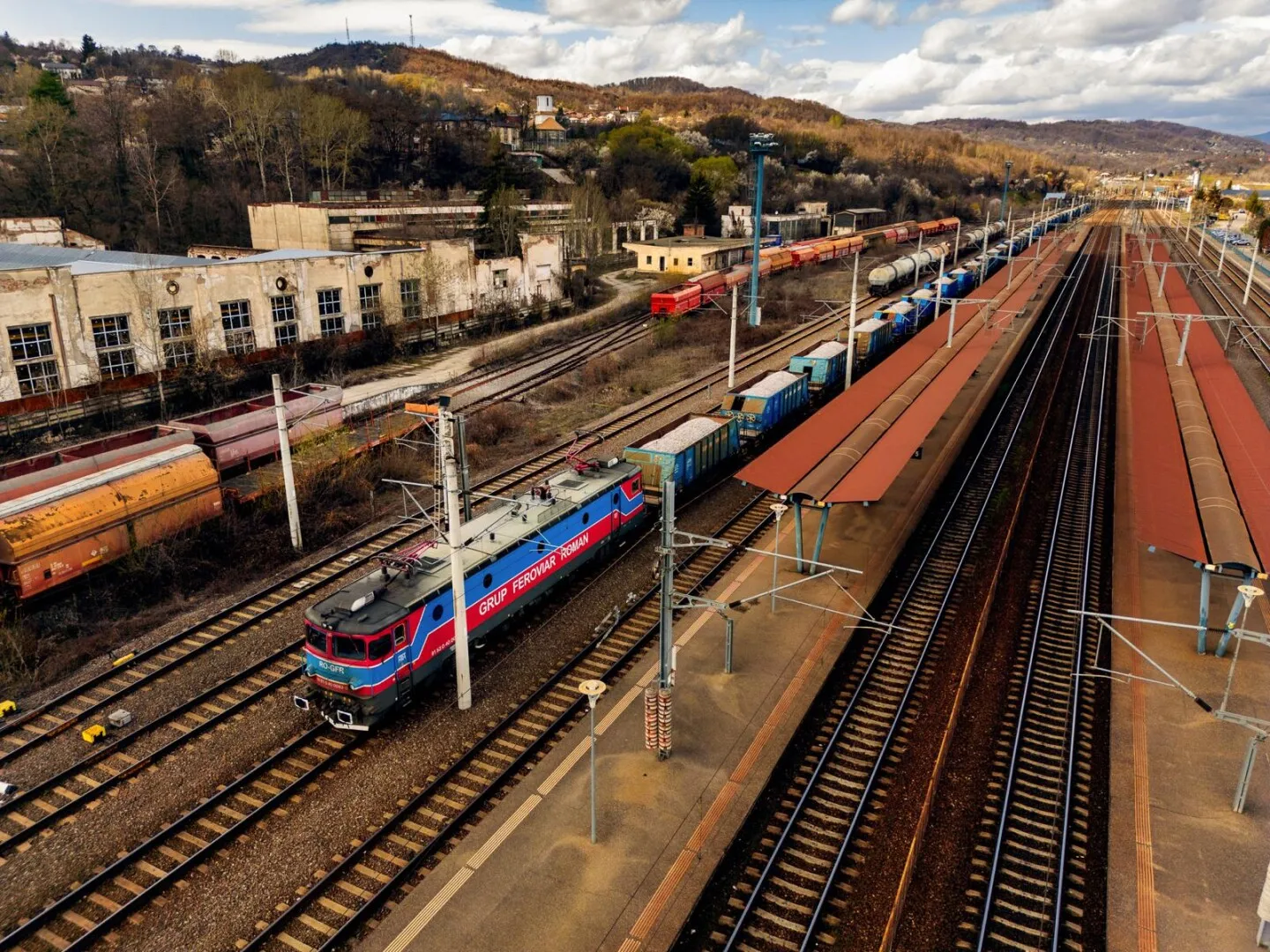 Avertisment dur din industrie: transportul feroviar, dezavantajat fiscal în România în fața rutierului