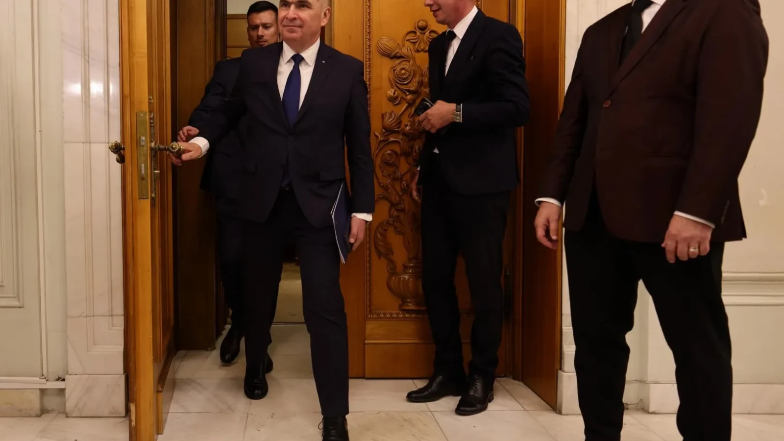 SURSE - Ilie Bolojan le-a spus parlamentarilor PNL că Acordul bilateral cu Luca Niculescu le dă voie să-i „curenteze” pe miniștrii PSD „din prima zi de mandat”