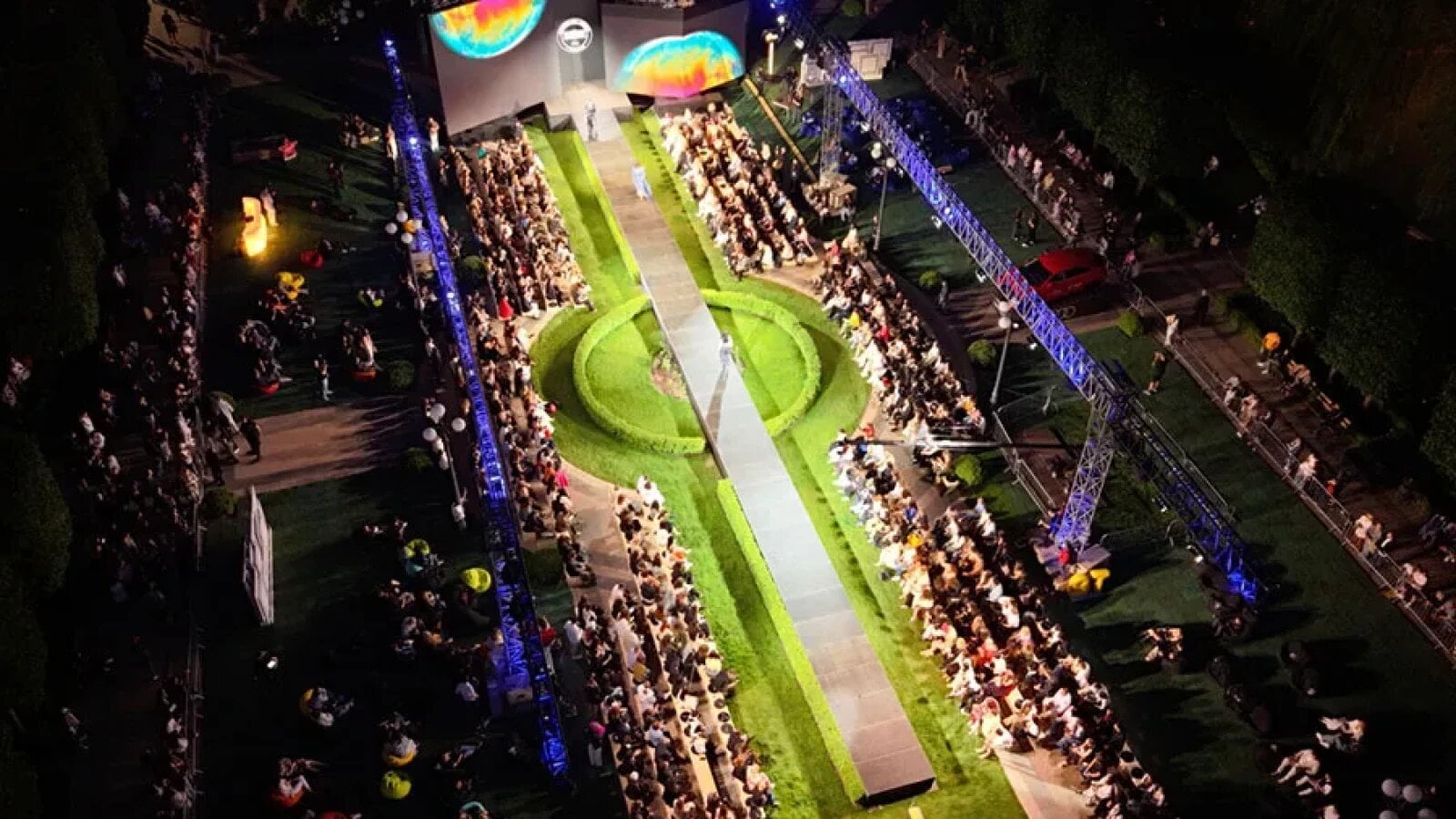 Photographs, installations, sculpture, fashion design at Romanian Creative Week