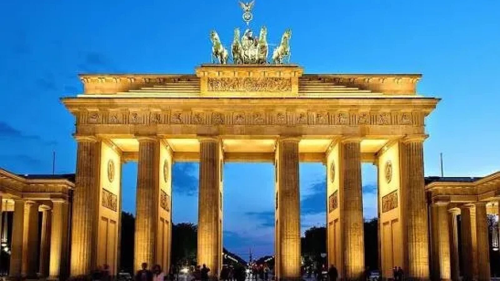 Poarta Brandenburg din Berlin va avea un nou sistem de iluminat cu leduri