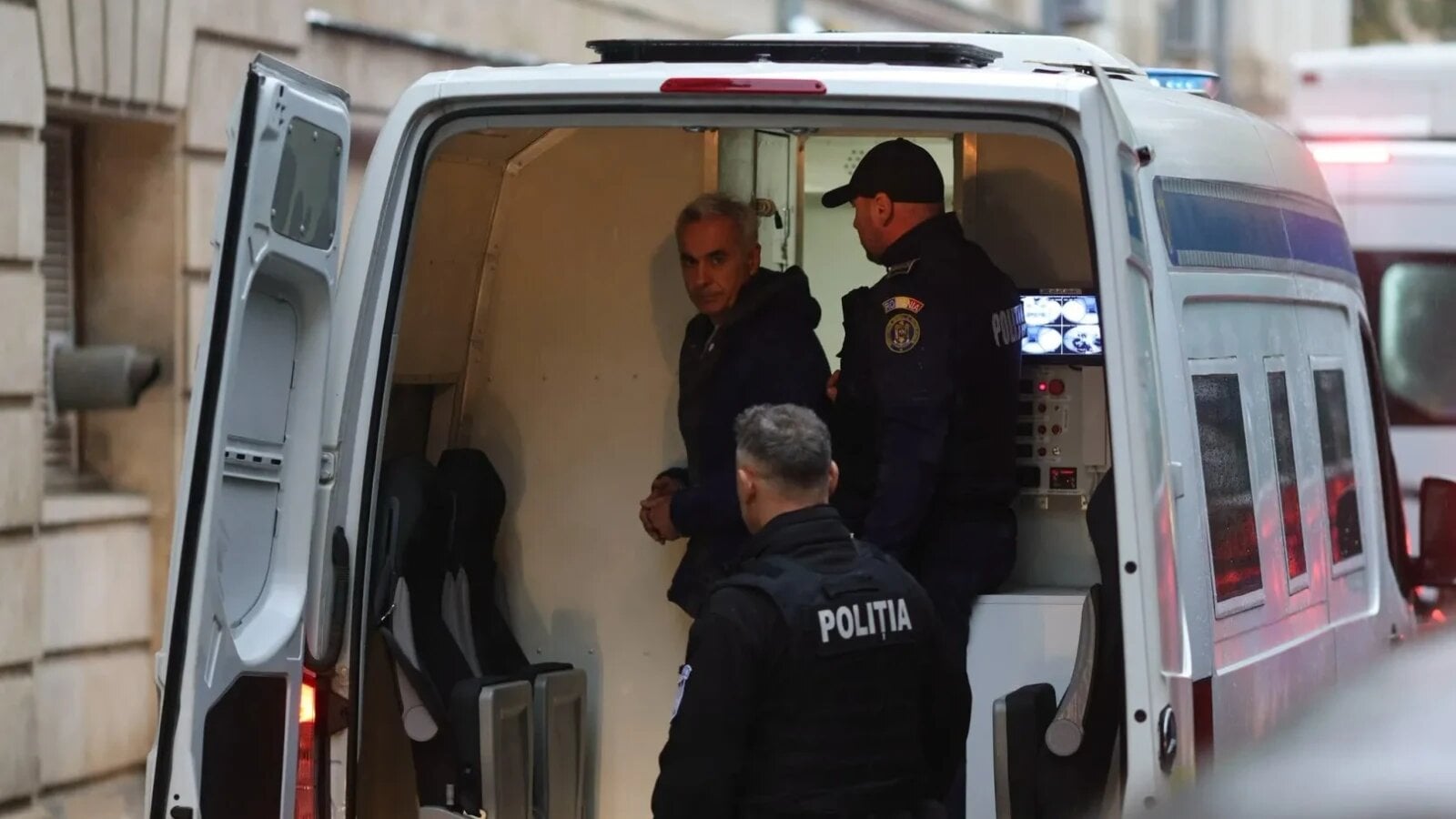 Soarta lui Călin Georgescu, din nou în mâinile judecătorilor. Decizie importantă așteptată astăzi