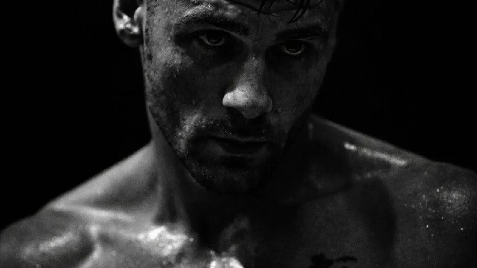 Marius Antonietti luptă pentru două centuri internaționale în Germania! Românul îl înfruntă pe Granit Stein, boxerul care l-a învins pe Felix Sturm!