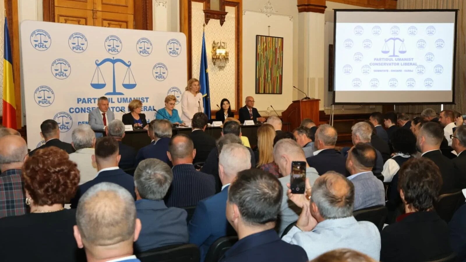 Umaniștii propun o platformă comună pentru conservatori și liberali. Claudiu Târziu: „Mă gândesc la o revoluție conservatoare”