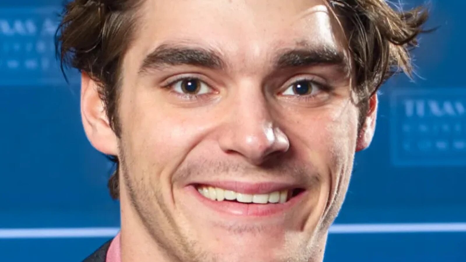 Decesul lui RJ Mitte, vedeta din „Breaking Bad”, confirmat ca sinucidere